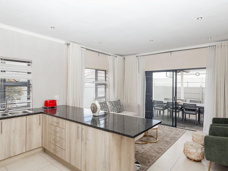 Modern 3 Bed Freestanding House For Sale in Parklands, Blouberg - Photo 6