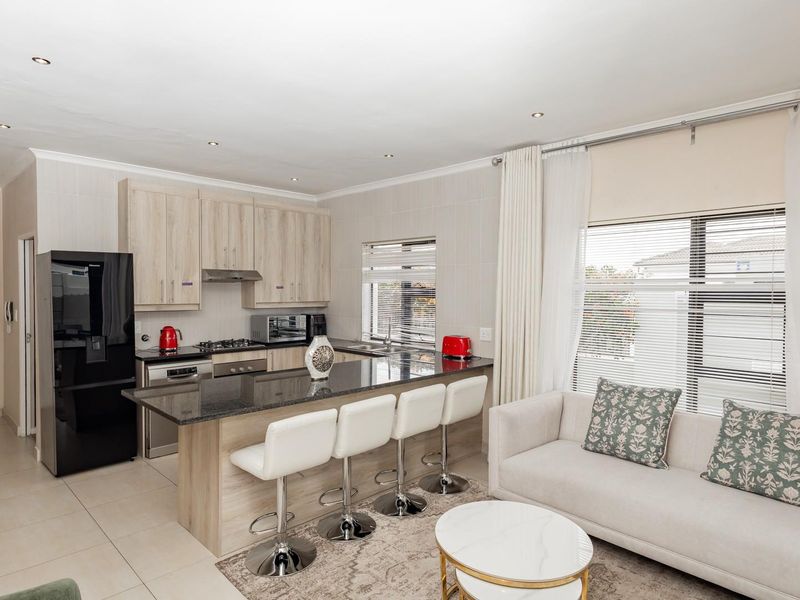 Modern 3 Bed Freestanding House For Sale in Parklands, Blouberg - Photo 2