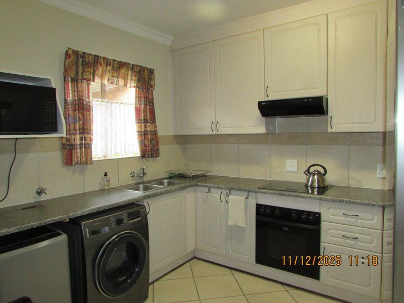 Townhouse For Sale in Bronkhorstspruit - Photo 9