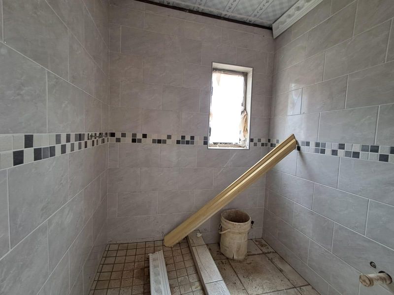 Commercial Property For Sale in Kensington, Johannesburg - Photo 9