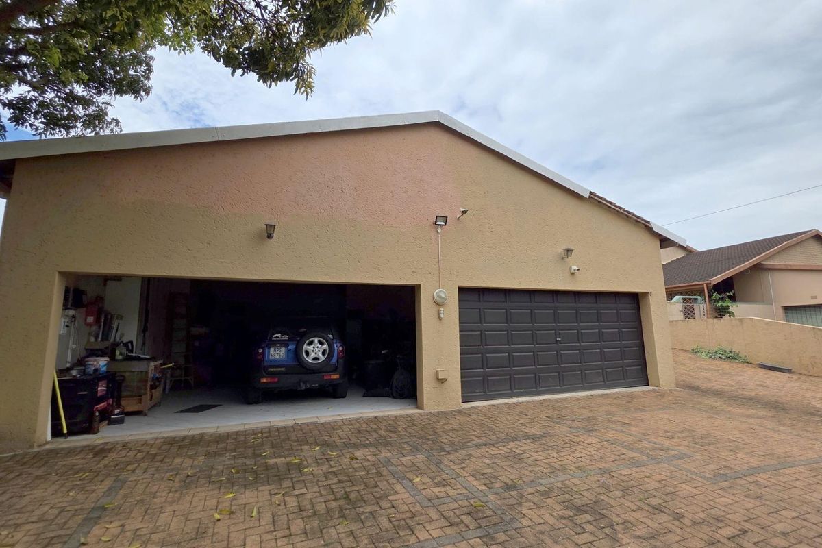 Magnificent 4 bedroom, 4 bathroom home For Sale in the heart of Ramsgate - Photo 2
