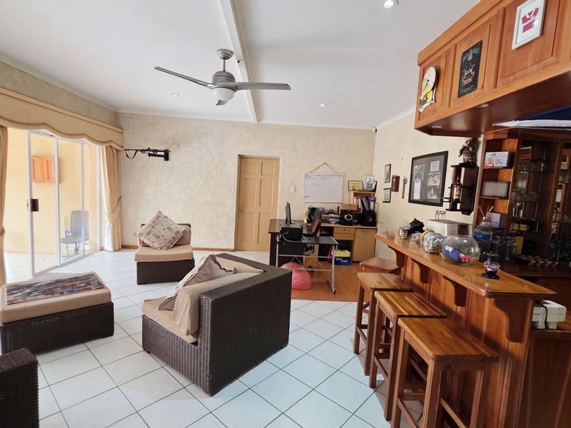 Magnificent 4 bedroom, 4 bathroom home For Sale in the heart of Ramsgate - Photo 5