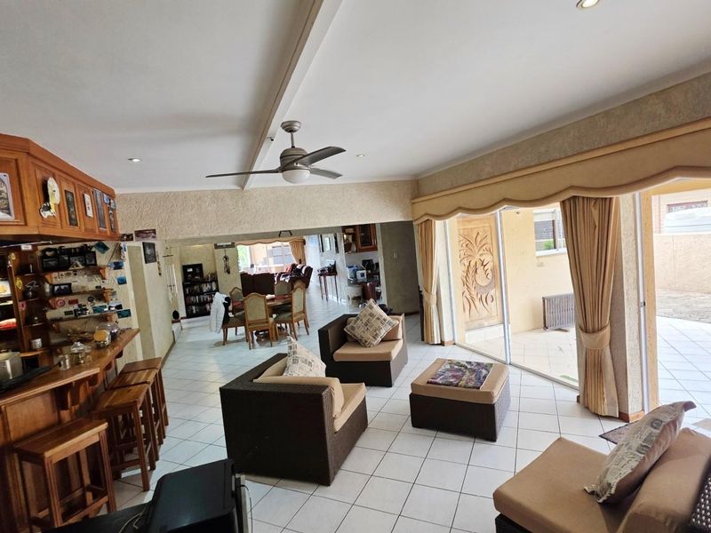 Magnificent 4 bedroom, 4 bathroom home For Sale in the heart of Ramsgate - Photo 6