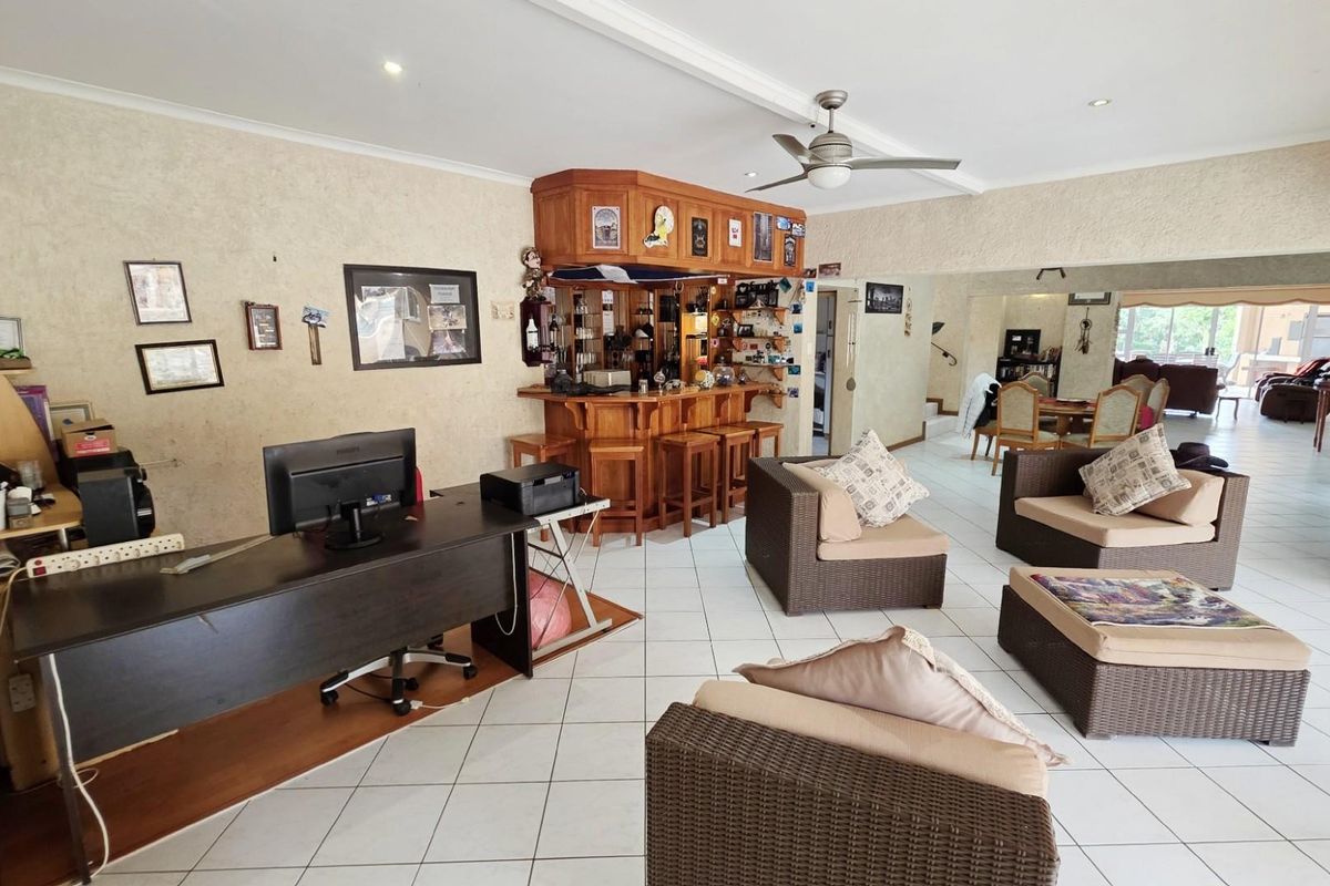 Magnificent 4 bedroom, 4 bathroom home For Sale in the heart of Ramsgate - Photo 4