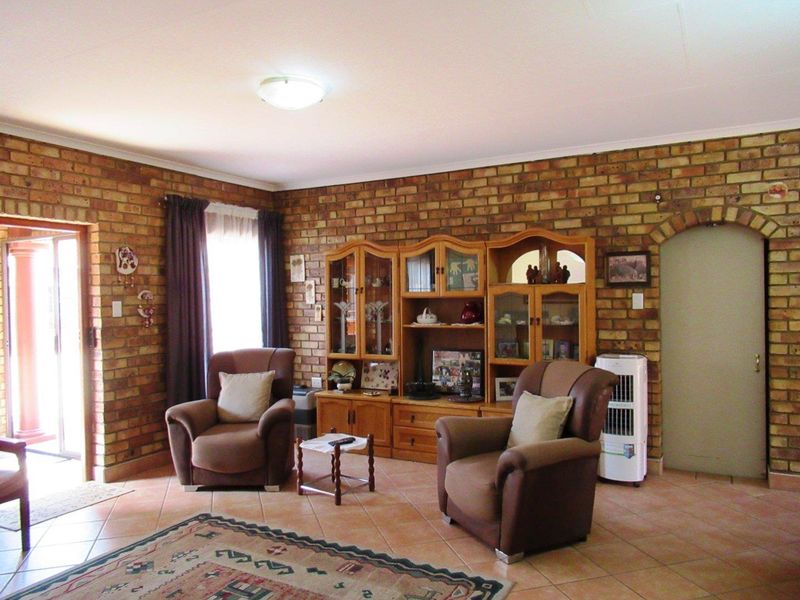Townhouse For Sale in Bronkhorstspruit - Photo 6
