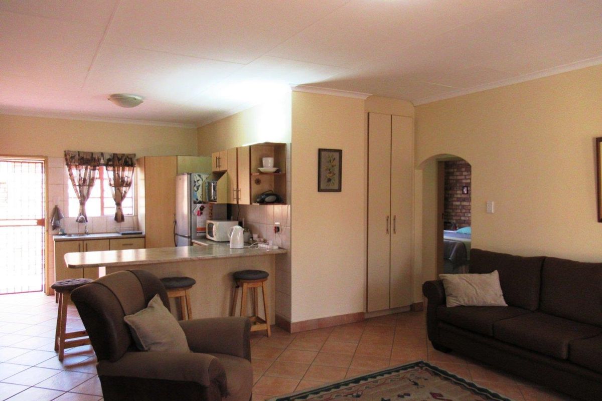 Townhouse For Sale in Bronkhorstspruit - Photo 5