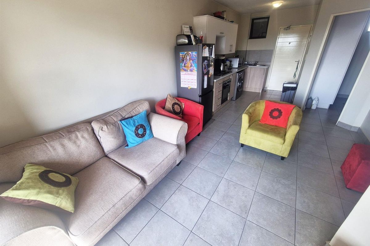 Apartment For Sale in Ferndale, Randburg - Photo 2