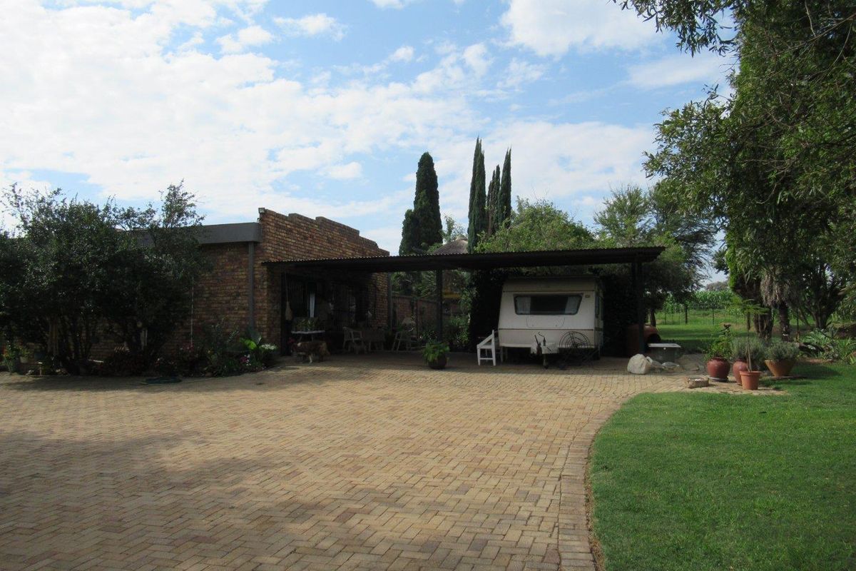 Farm For Sale in Bronkhorstspruit Rural, Bronkhorstspruit - Photo 2