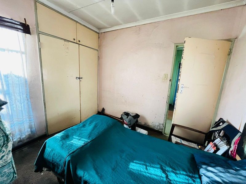 3 Bedroom house for sale in Zamdela Taylorpark Sasolburg - Photo 9