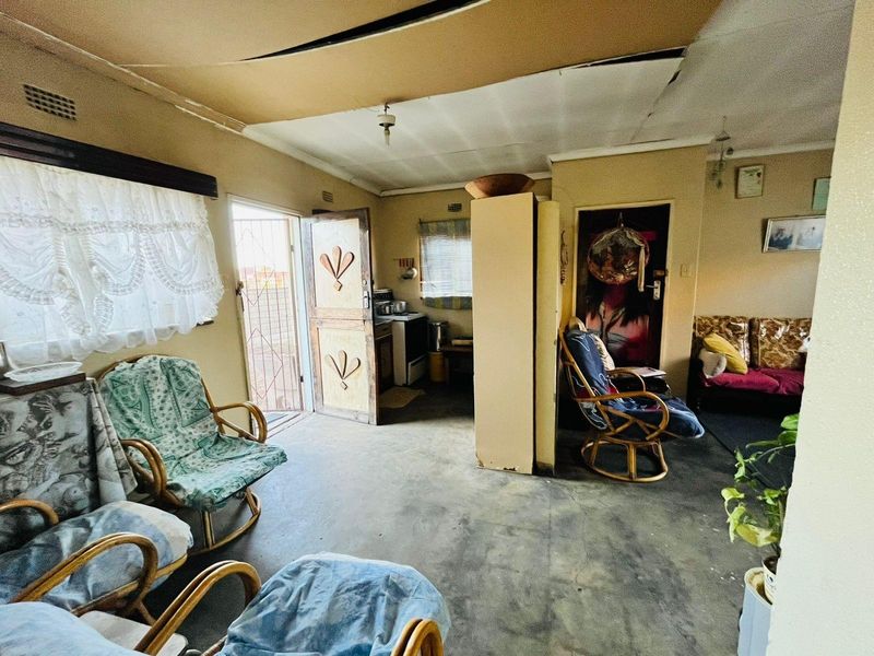 3 Bedroom house for sale in Zamdela Taylorpark Sasolburg - Photo 6