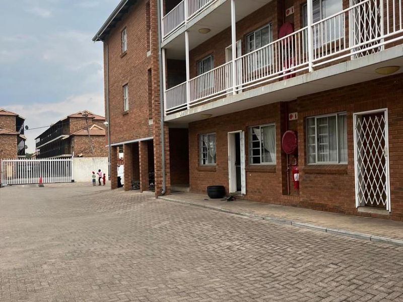 Apartment To Rent in Kempton Park Central, Kempton Park - Photo 4