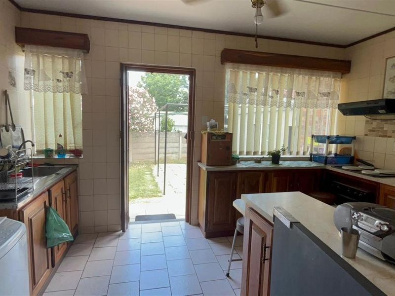 Charming 3-Bedroom House For Sale in Sasolburg Central, Sasolburg - Photo 5