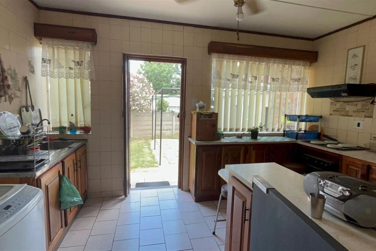 Charming 3-Bedroom House For Sale in Sasolburg Central, Sasolburg - Photo 5
