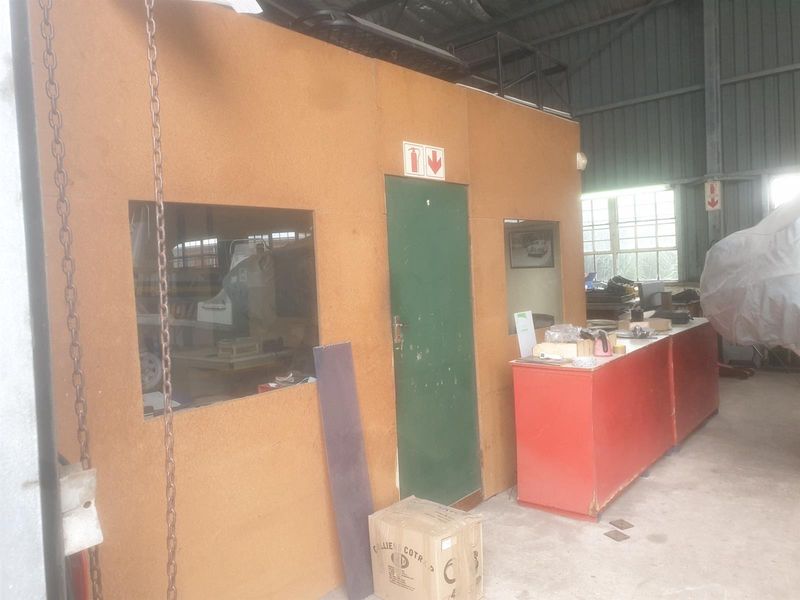 Industrial Property To Rent in Congella, Durban, KwaZulu Natal - Photo 2