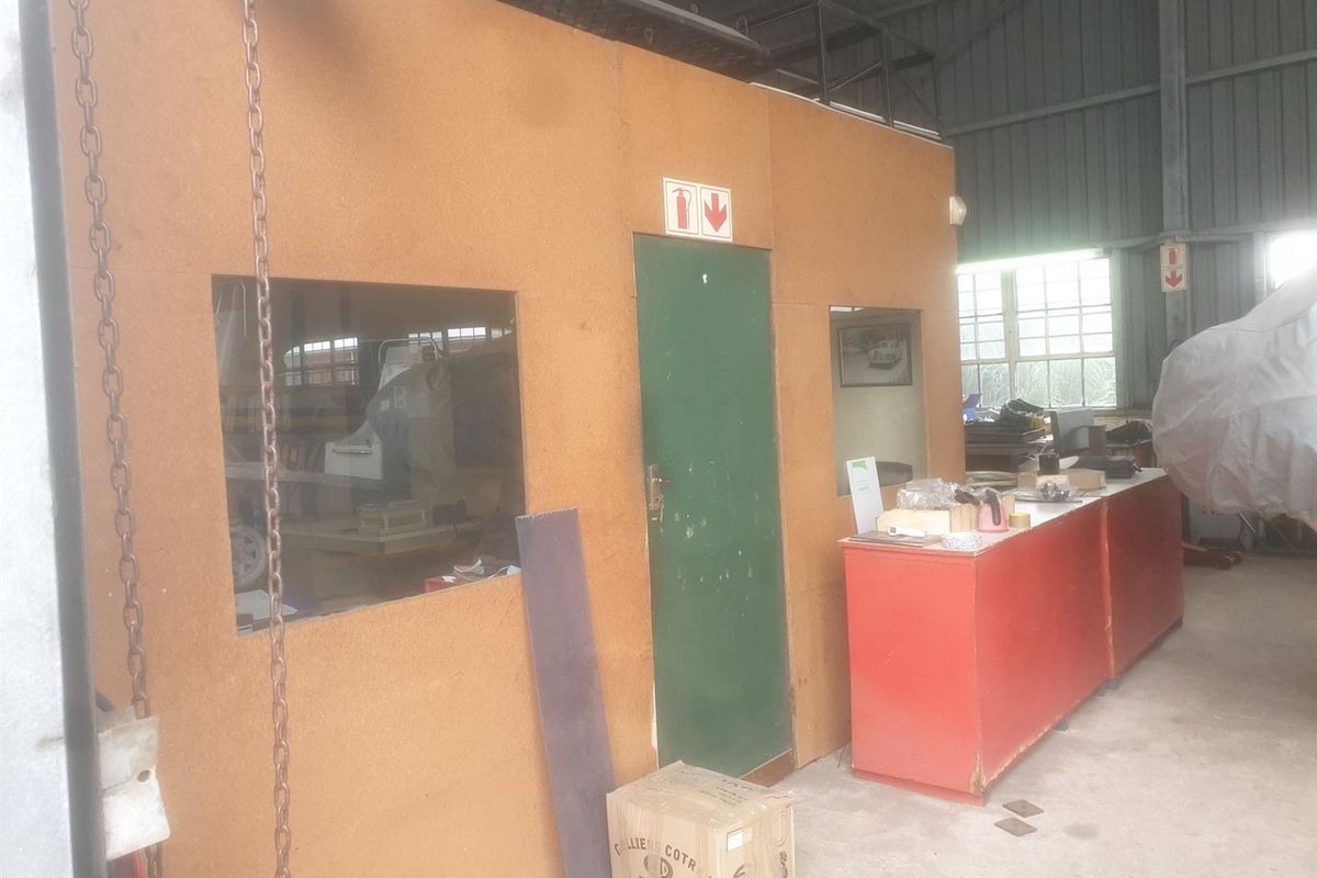 Industrial Property To Rent in Congella, Durban, KwaZulu Natal - Photo 2