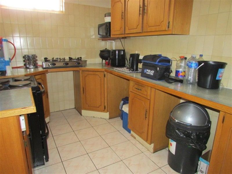 Spacious 2 Bedroom Apartment - Photo 9