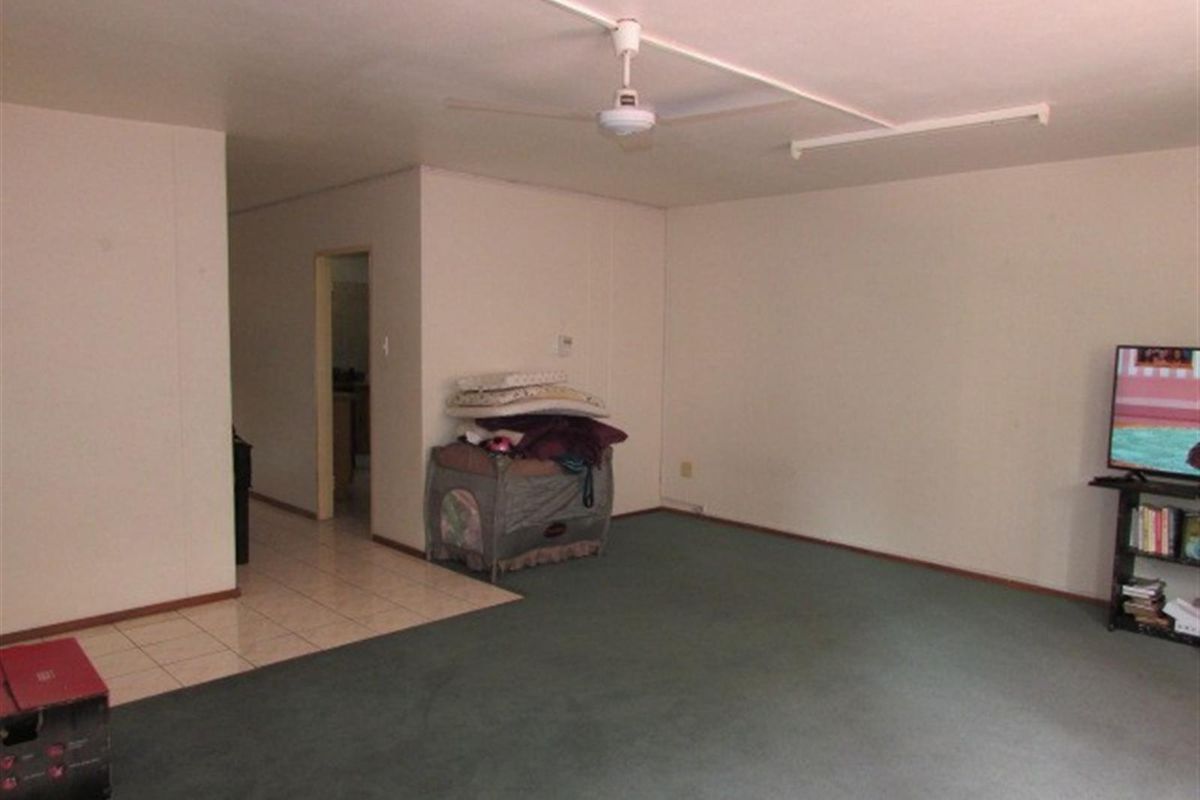 Spacious 2 Bedroom Apartment - Photo 5