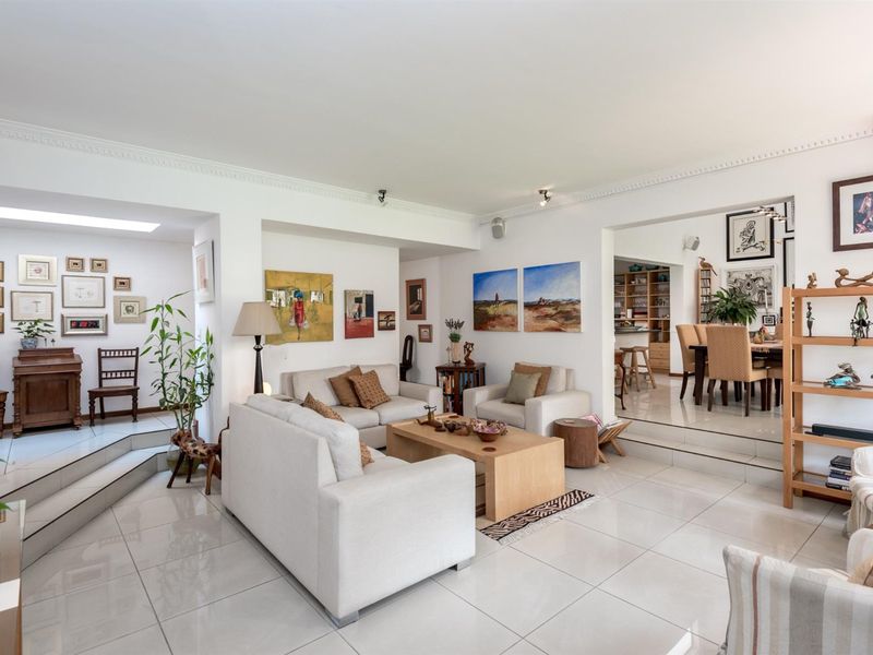 Gorgeous Cluster-Style Home In Popular Secure  Enclosure - Photo 5