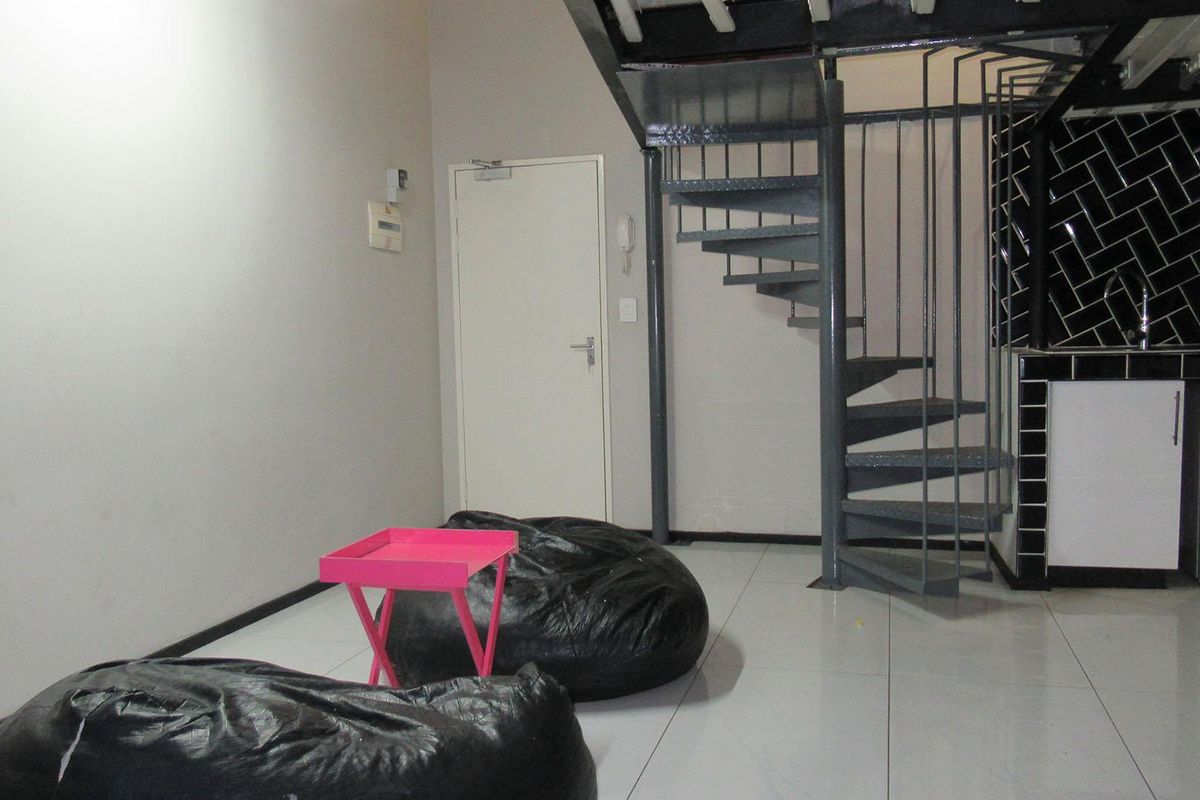 1-bedroom apartment nestled in the vibrant Maboneng - Photo 4
