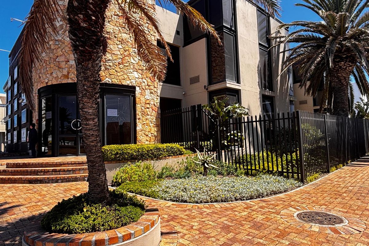 Executive Offices To Rent in Table View, Blouberg - Photo 2
