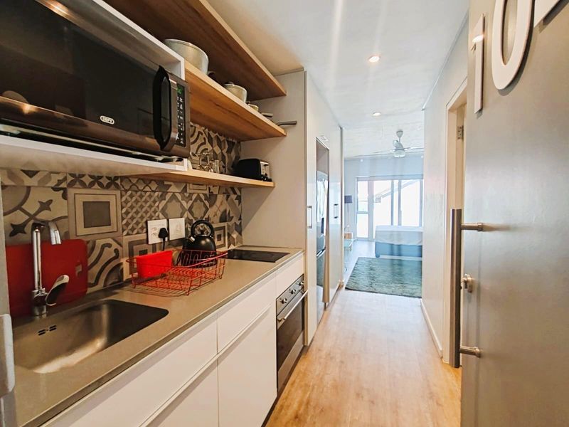 Apartments For Sale in Woodstock, Cape Town - Photo 3