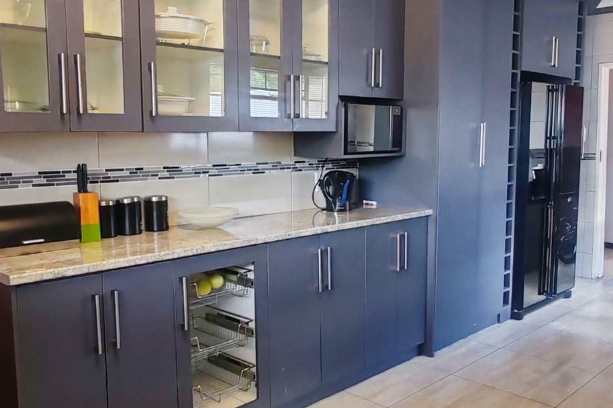 House To Rent in Vaalpark, Sasolburg - Photo 2