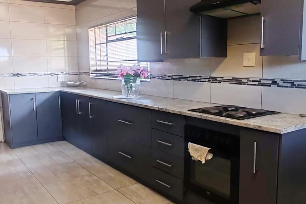 House To Rent in Vaalpark, Sasolburg - Photo 3