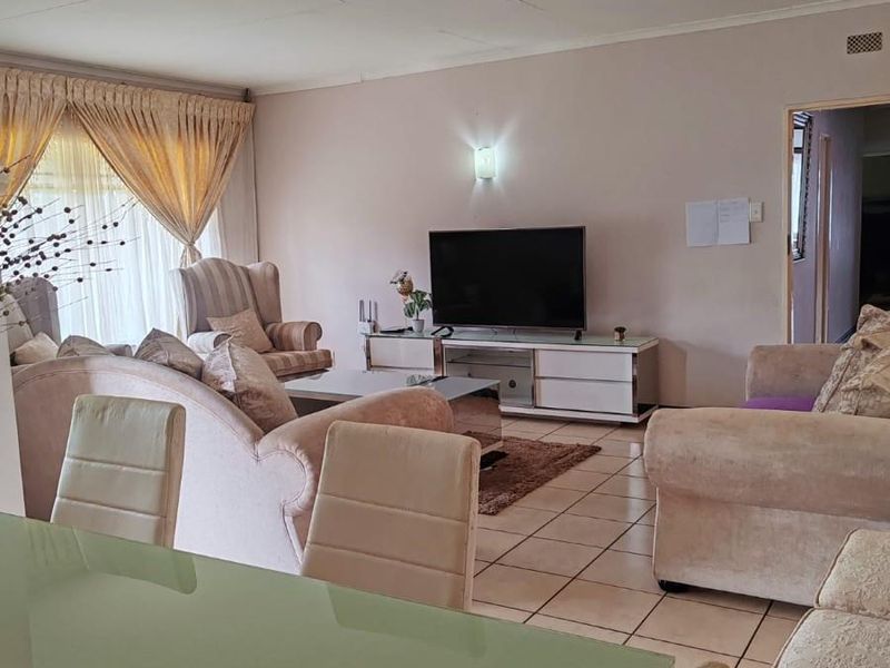 House To Rent in Vaalpark, Sasolburg - Photo 4