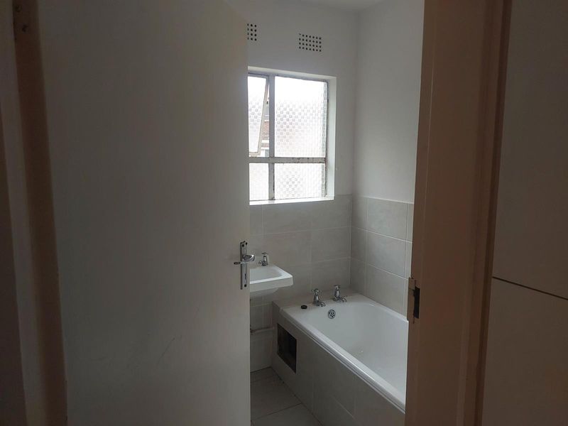 2 bed Apartment For Sale in Pelham, Pietermaritzburg, KwaZulu Natal - Photo 7