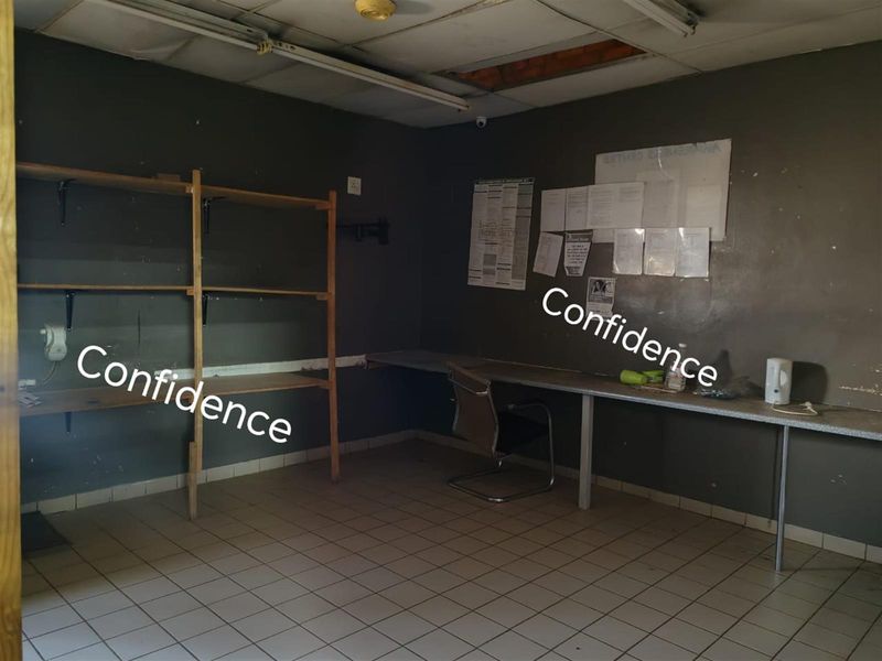 Former Spar Supermarket Property To Rent in Orange Farm - Photo 7