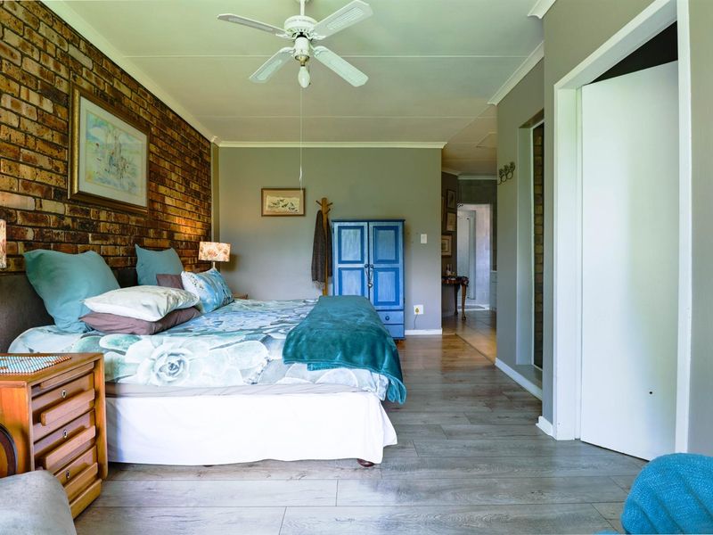 4 Bedroom Family Home in Boomed Area Near Bakenkop Laerskool - Photo 8