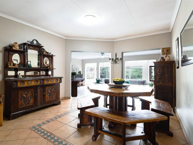 4 Bedroom Family Home in Boomed Area Near Bakenkop Laerskool - Photo 5