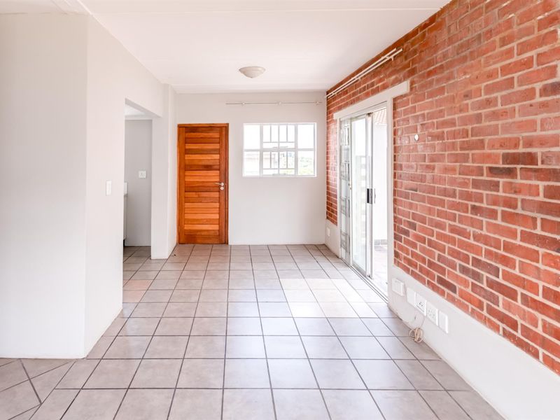 Secure 1-Bedroom Apartment Near Wits University and Medical School - Photo 8