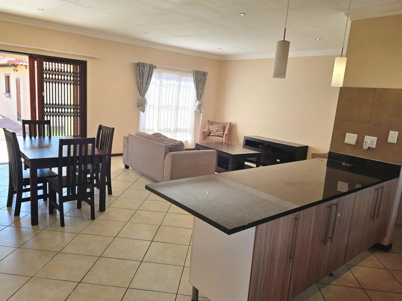 4 Bedroom Double Storey Stand Alone House For Sale in Monavoni, Centurion - Photo 6