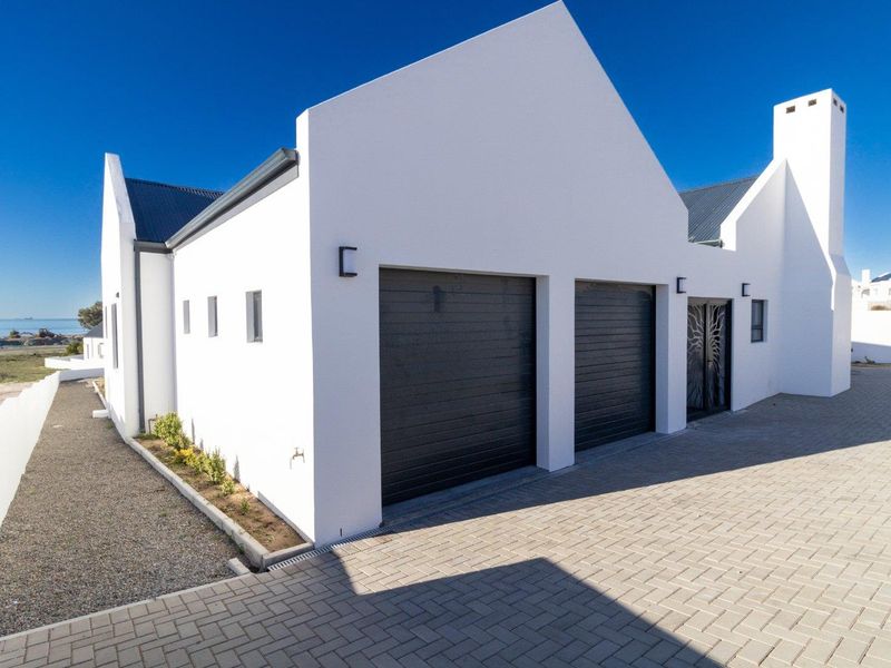 House For Sale in Da Gama Bay, St Helena Bay - Photo 2