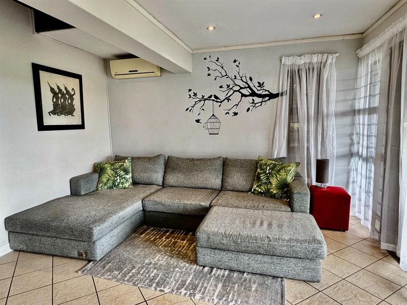 Multi-level New York Loft style Townhouse - Photo 8