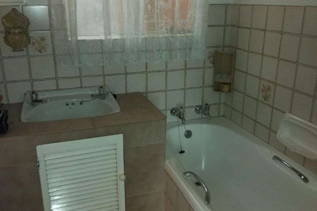 Perfect Family Home!! - Photo 5