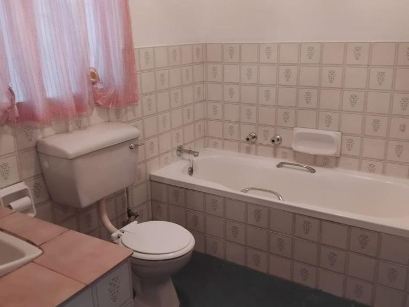 Perfect Family Home!! - Photo 4