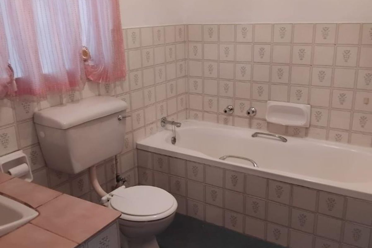 Perfect Family Home!! - Photo 4