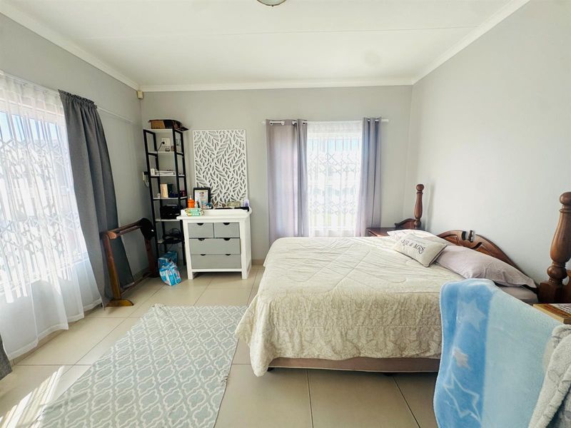 House For Sale in Country Club, Langebaan - Photo 4
