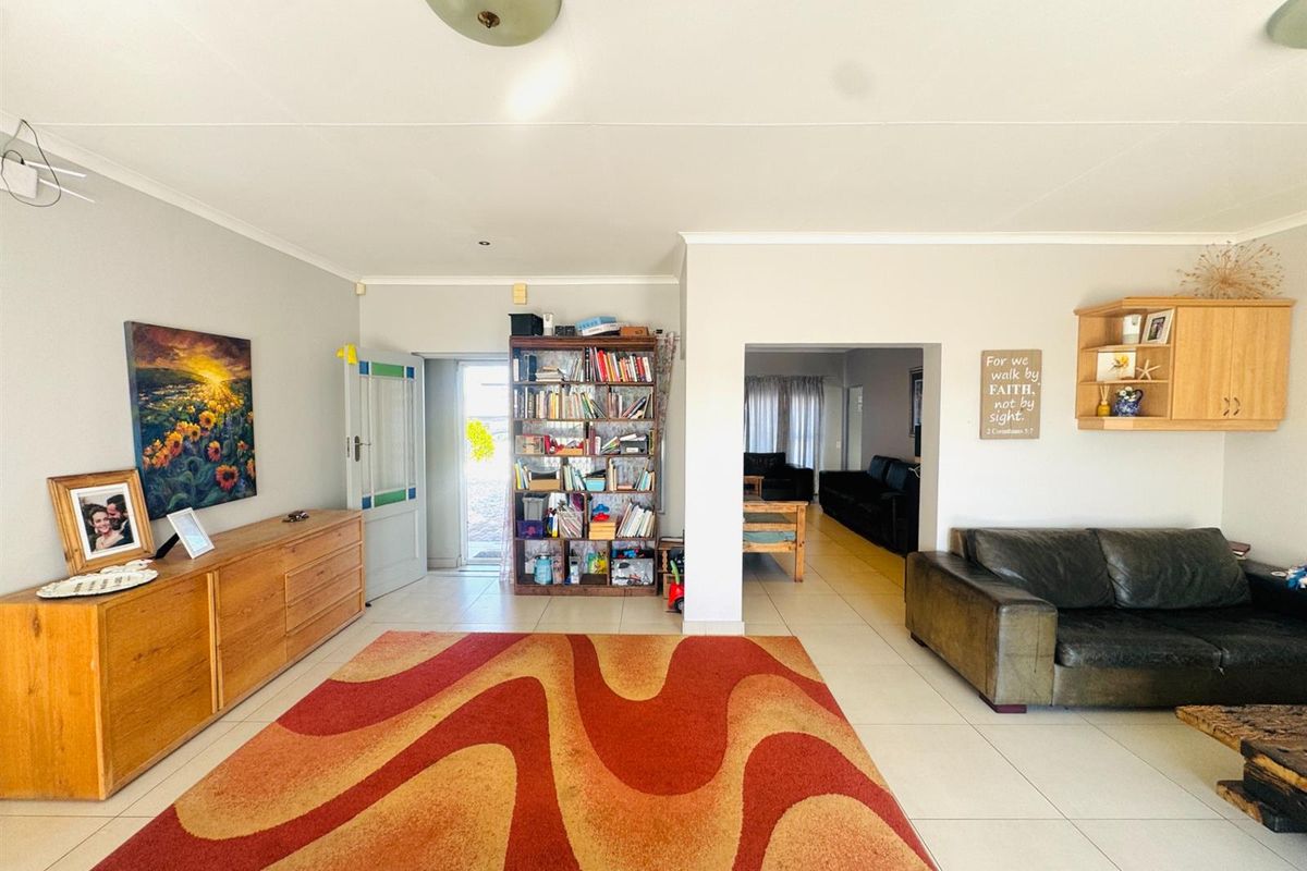 House For Sale in Country Club, Langebaan - Photo 2