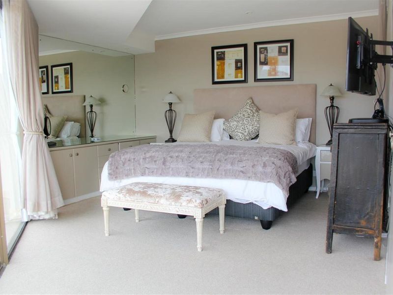 Spacious 4 Bedroom Fully Furnished Tramonto Unit 2 Minutes from the Beach - Photo 2