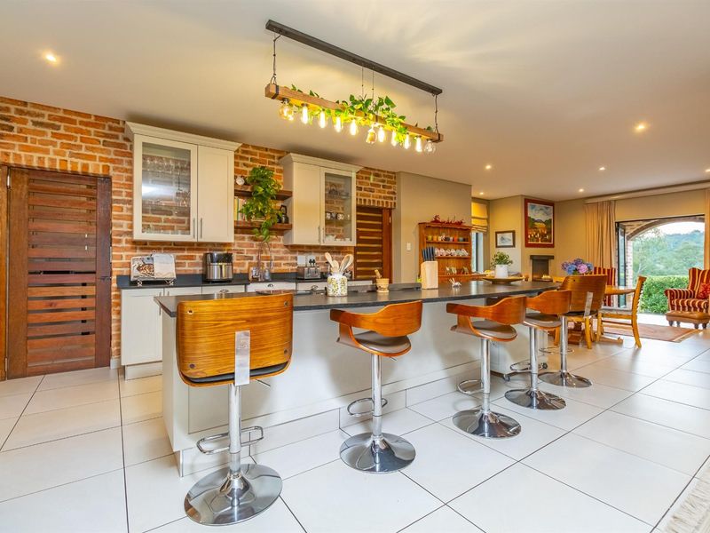 Mastercrafted Family Residence - Le Jardin Avianto Estate | 4 to 5 Bedrooms - Photo 10