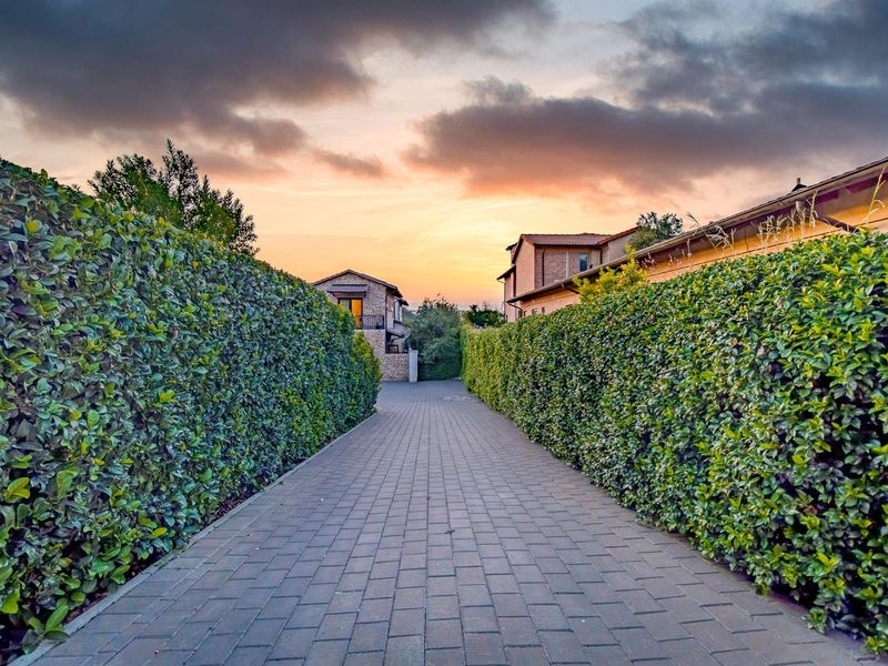 Mastercrafted Family Residence - Le Jardin Avianto Estate | 4 to 5 Bedrooms - Photo 4