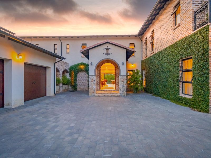 Mastercrafted Family Residence - Le Jardin Avianto Estate | 4 to 5 Bedrooms - Photo 3