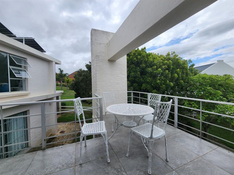 Unique property in the heart of Wavecrest Jeffreys Bay - Photo 5