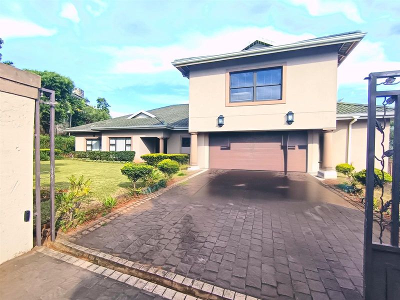 Spacious 3-4 Bedroom Home with Separate Flatlet in Somerset Park, Umhlanga - Photo 2