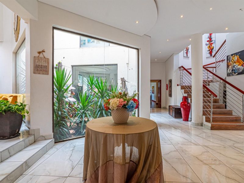 A Grand Residence Where Space, Sustainability and Sophistication Unite - Photo 3