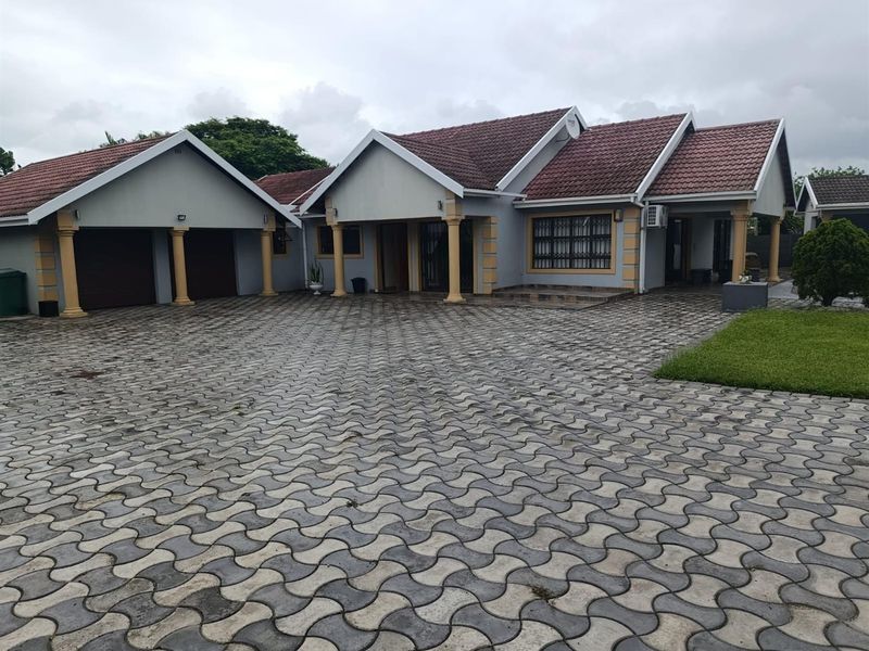 House For Sale in Richards Bay Central, Richards Bay, KwaZulu Natal - Photo 2