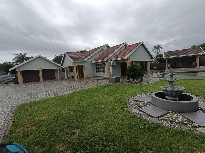 House For Sale in Richards Bay Central, Richards Bay, KwaZulu Natal - Photo 1